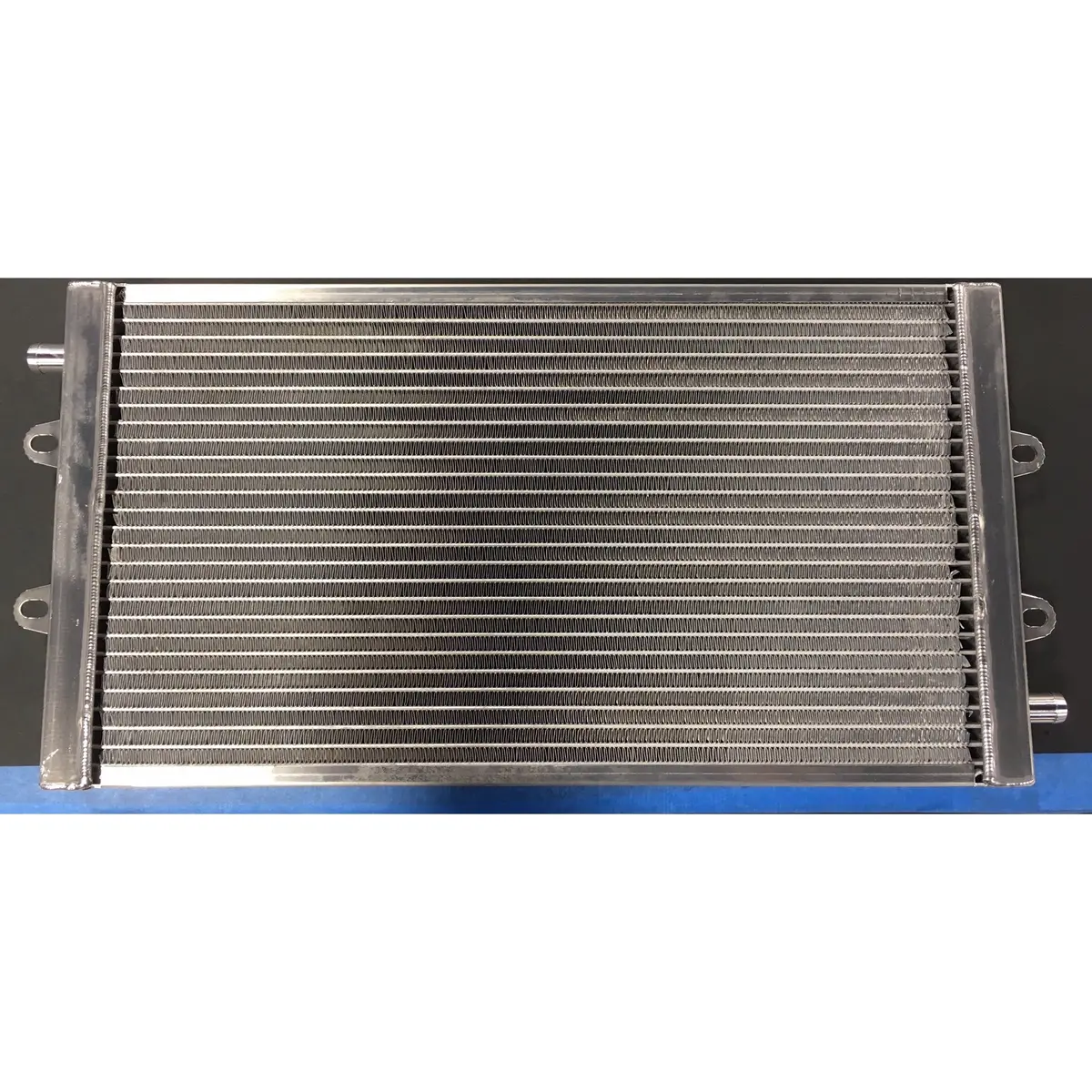 2017-2019 Camaro Zl1/Ctsv High Capacity Heat Exchanger With Reservoir Combo 1