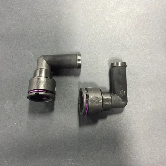 90 Degree Lsa Style 5/8" Qu Ick Connects 1